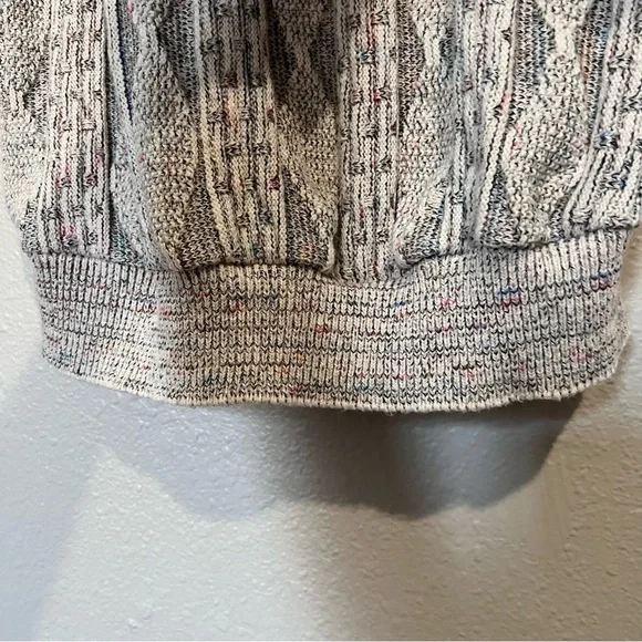 I.O.U Vintage Knit Sweater Size Large - Picture 10 of 15